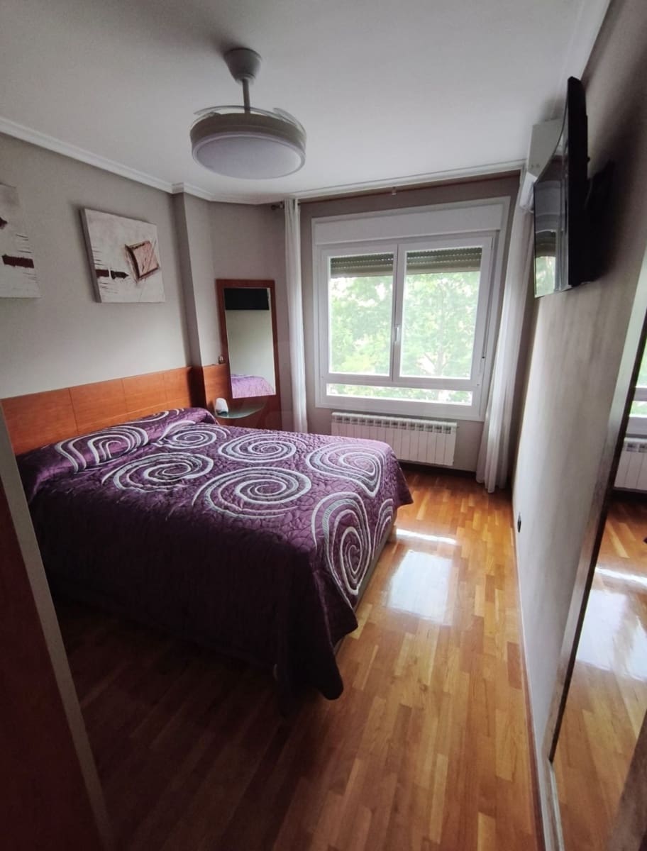 3 sovrum Lägenhet till salu i Logrono med garage - 287 000 € (Ref: 9991362)