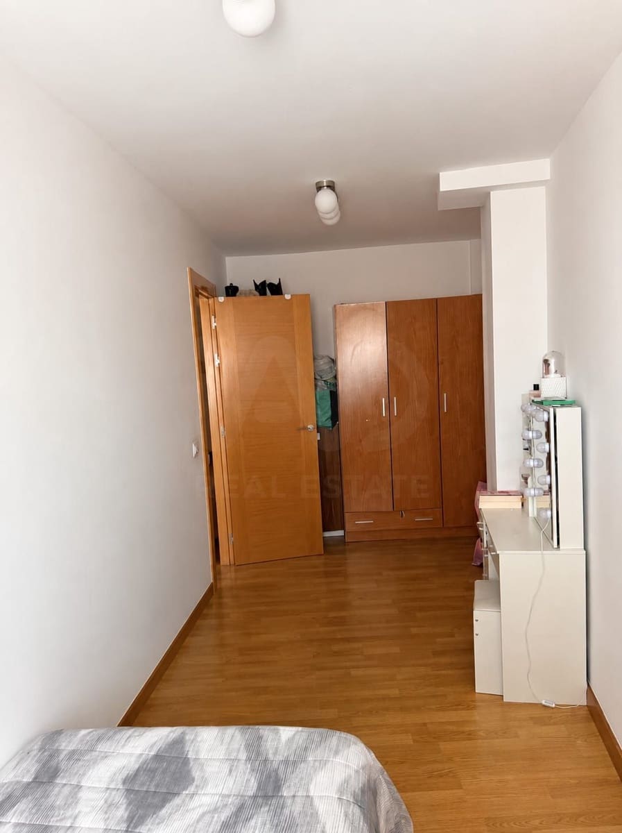 2 slaapkamer Appartement te koop in Leon stad met garage - € 129.000 (Ref: 9991363)