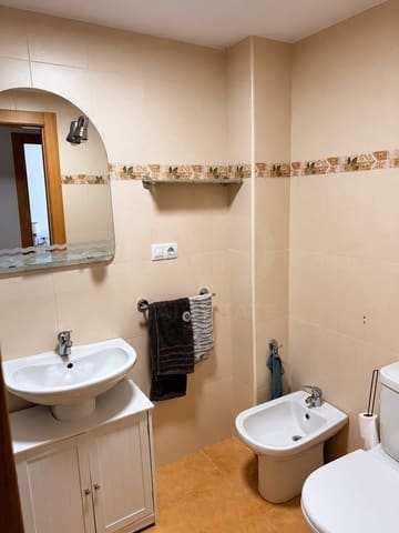 2 slaapkamer Appartement te koop in León stad met garage - € 129.000 (Ref: 9991363)