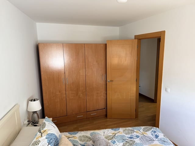 2 slaapkamer Appartement te koop in León stad met garage - € 129.000 (Ref: 9991363)