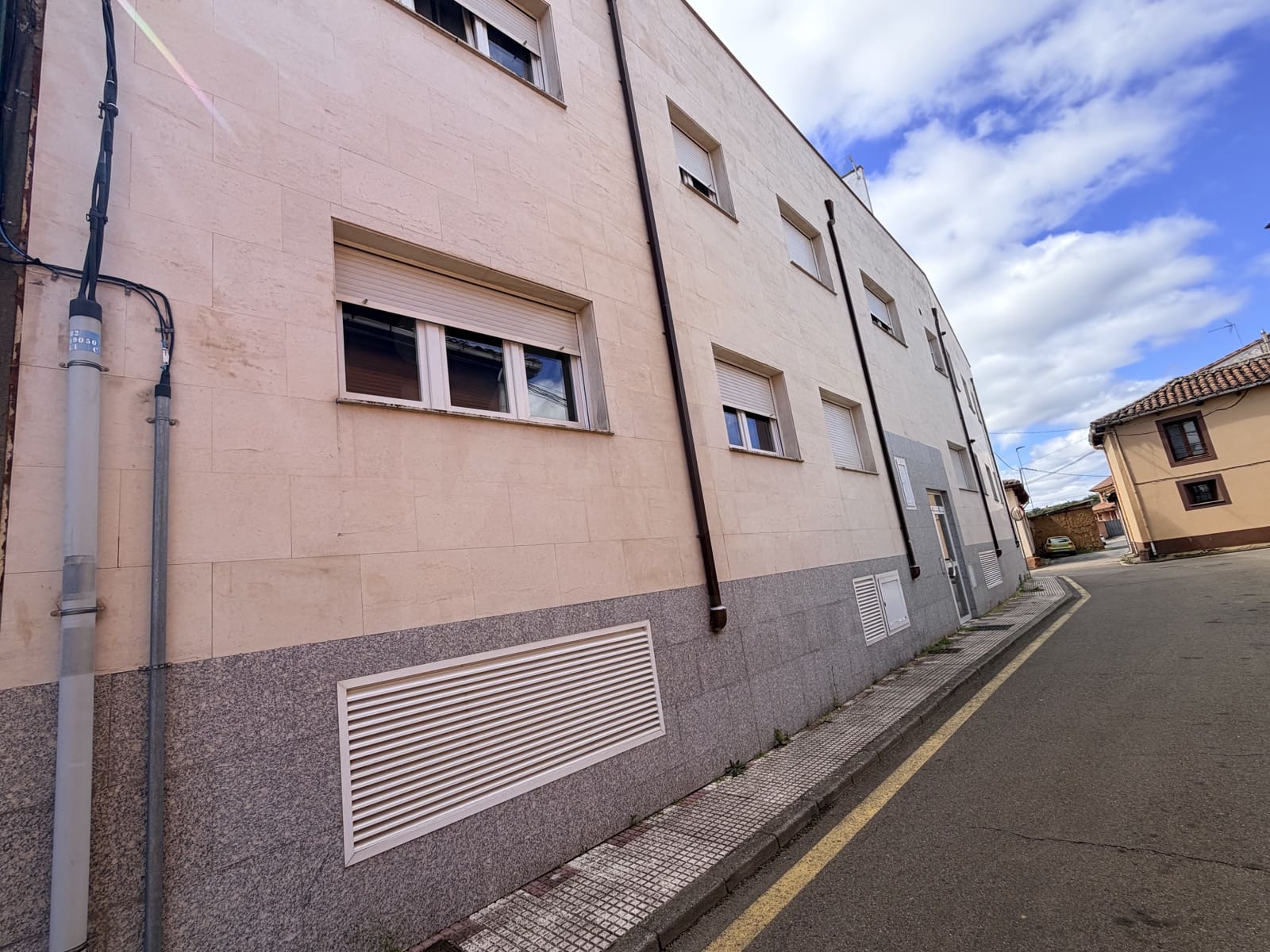 2 slaapkamer Appartement te koop in Leon stad met garage - € 129.000 (Ref: 9991363)