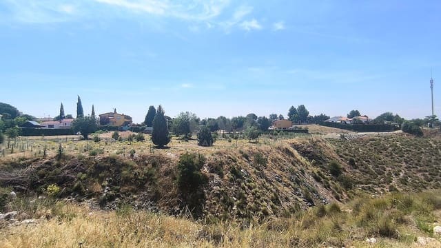 Tomt till salu i Madrid stad - 64 000 € (Ref: 9991364)