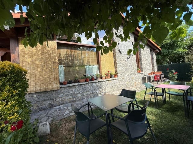 3 soveværelse Byhus til salg i León by - € 365.000 (Ref: 9991366)