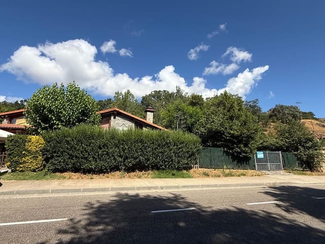 3 soveværelse Byhus til salg i León by - € 365.000 (Ref: 9991366)
