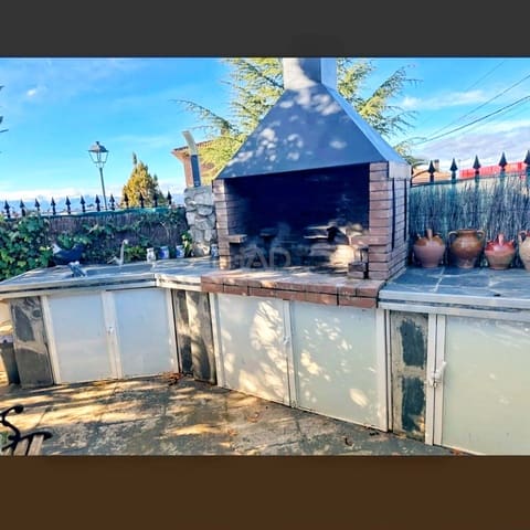 4 quarto Casa em Banda para venda em Huércanos com piscina garagem - 560 000 € (Ref: 9991367)