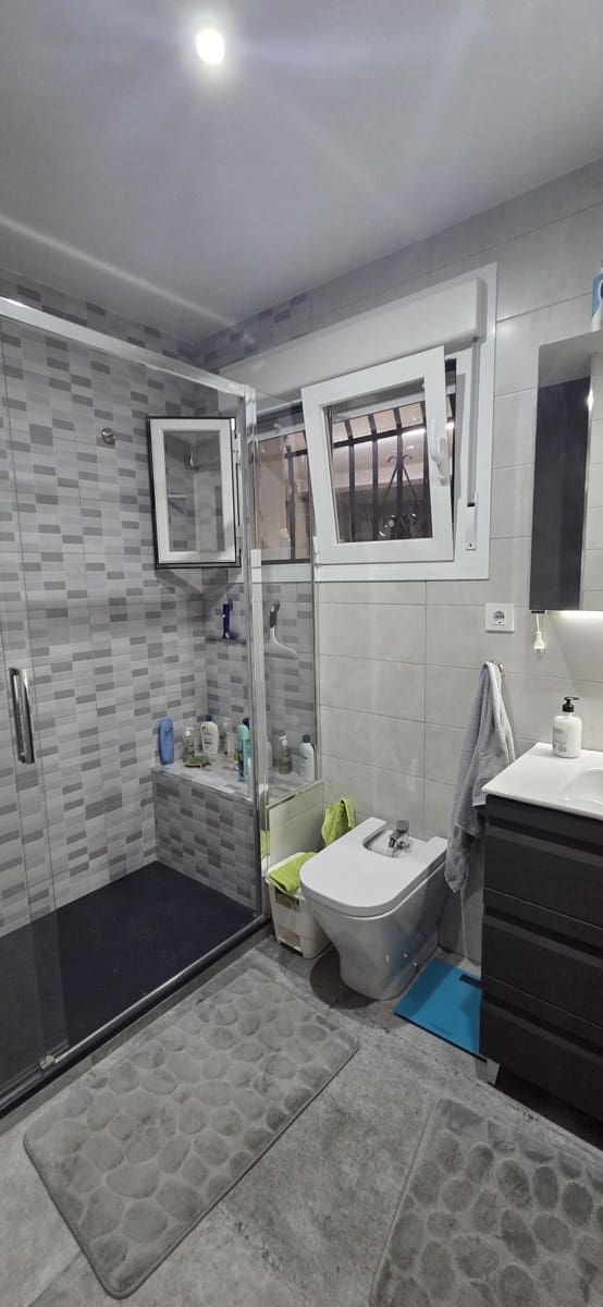4 chambre Maison de Ville à vendre à Madrid ville avec piscine garage - 339 000 € (Ref: 9991369)