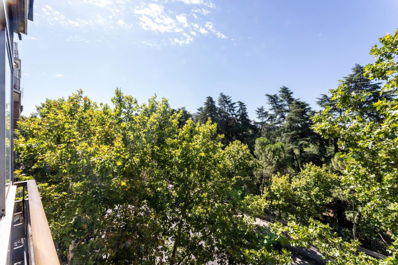 Apartamento de 5 habitaciones en Madrid ciudad en venta - 1.350.000 € (Ref: 9991370)