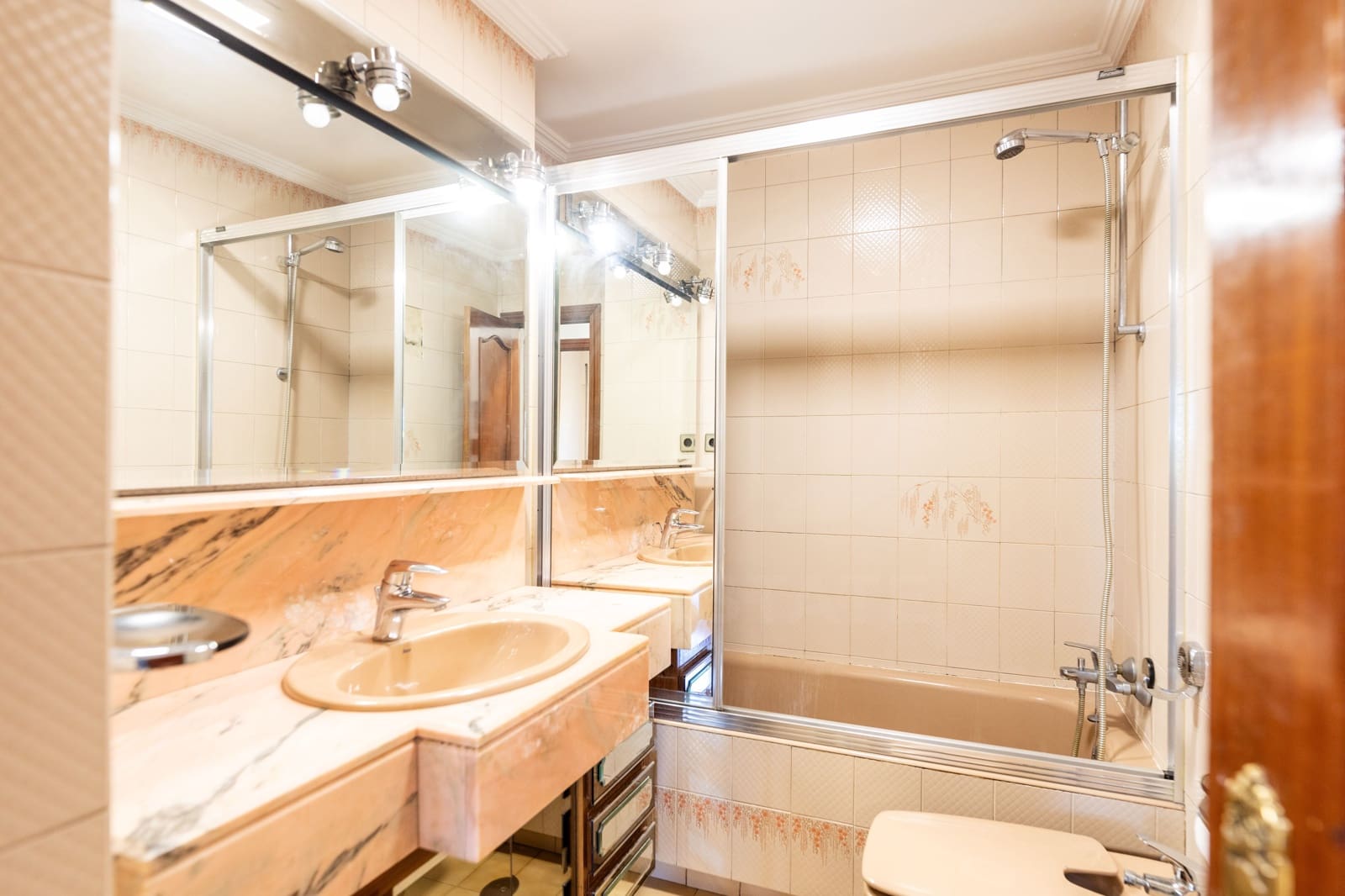 Apartamento de 5 habitaciones en Madrid ciudad en venta - 1.350.000 € (Ref: 9991370)