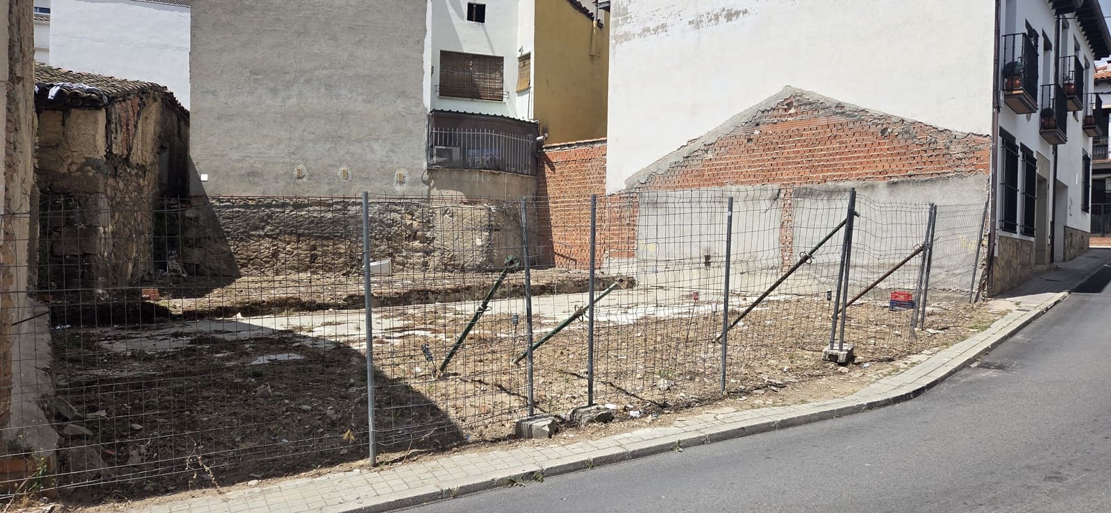 Bauplatz zu verkaufen in Madrid Stadt - 70.000 € (Ref: 9991373)