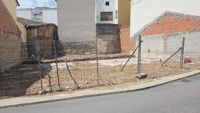 Tomt till salu i Madrid stad - 70 000 € (Ref: 9991373)