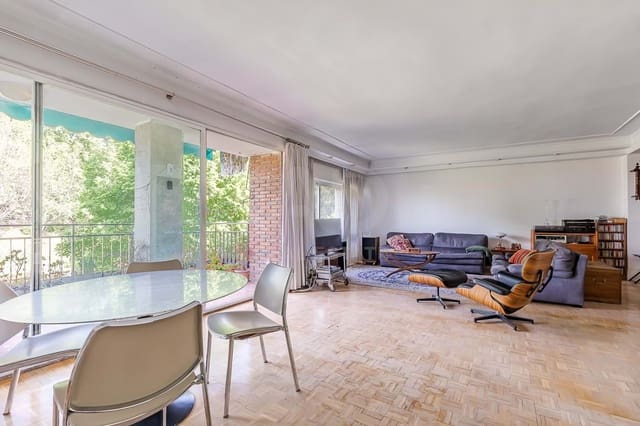 4 soveværelse Lejlighed til salg i Argüelles, Madrid by med garage - € 1.500.000 (Ref: 9991377)