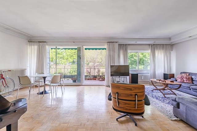 4 soveværelse Lejlighed til salg i Argüelles, Madrid by med garage - € 1.500.000 (Ref: 9991377)
