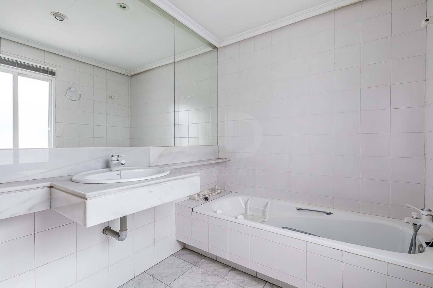 4 soveværelse Lejlighed til salg i Madrid by med garage - € 1.500.000 (Ref: 9991377)
