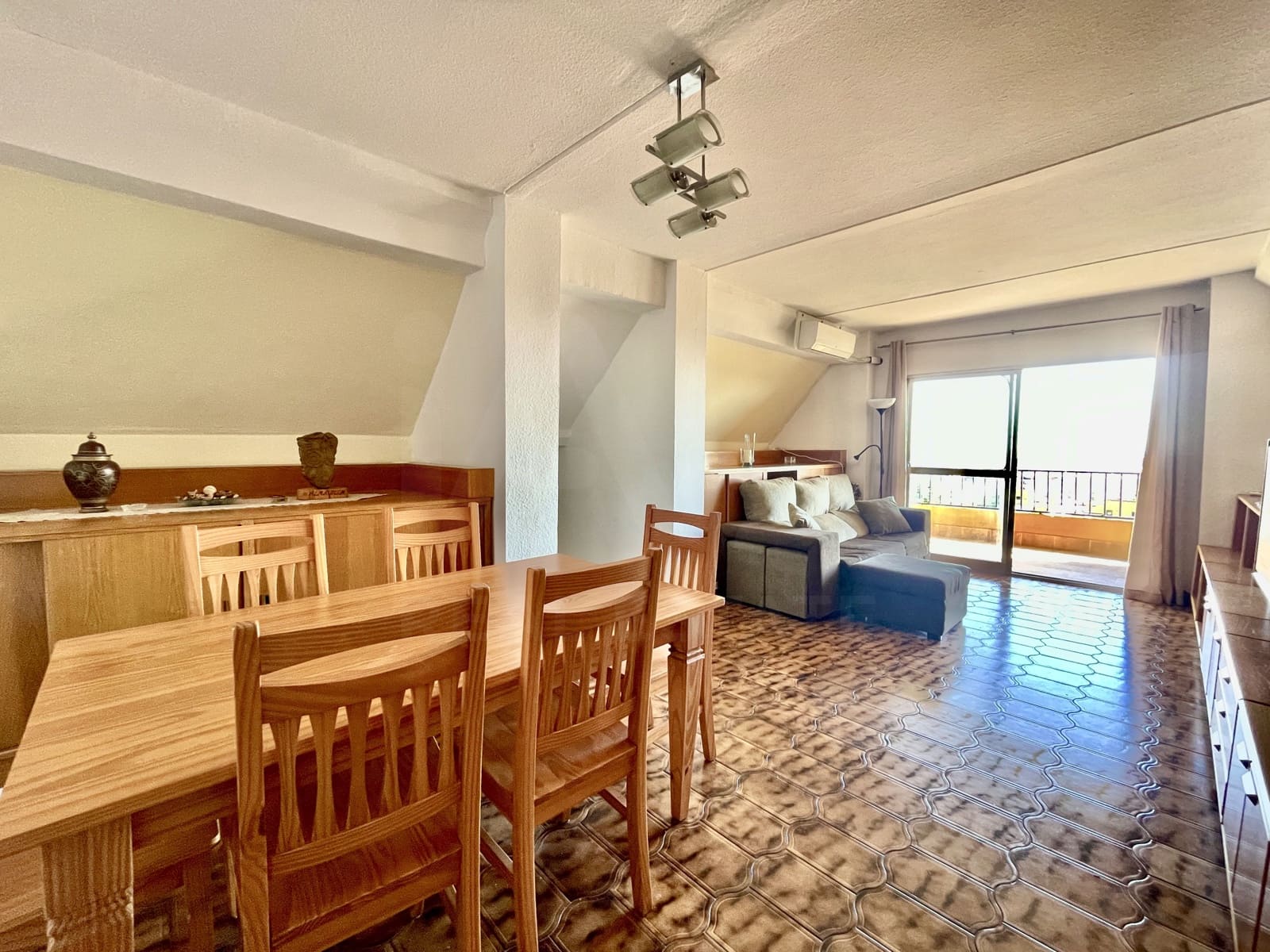 3 Zimmer Apartment zu verkaufen in Malaga Stadt mit Garage - 355.000 € (Ref: 9991379)