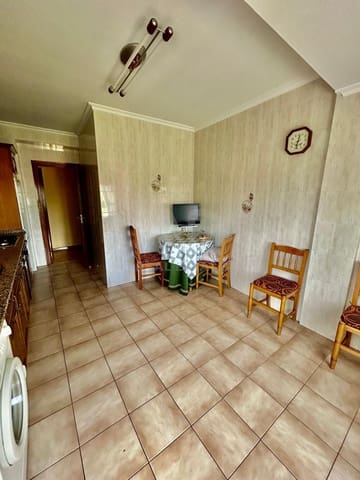 3 soveværelse Byhus til salg i León by med garage - € 180.000 (Ref: 9991380)