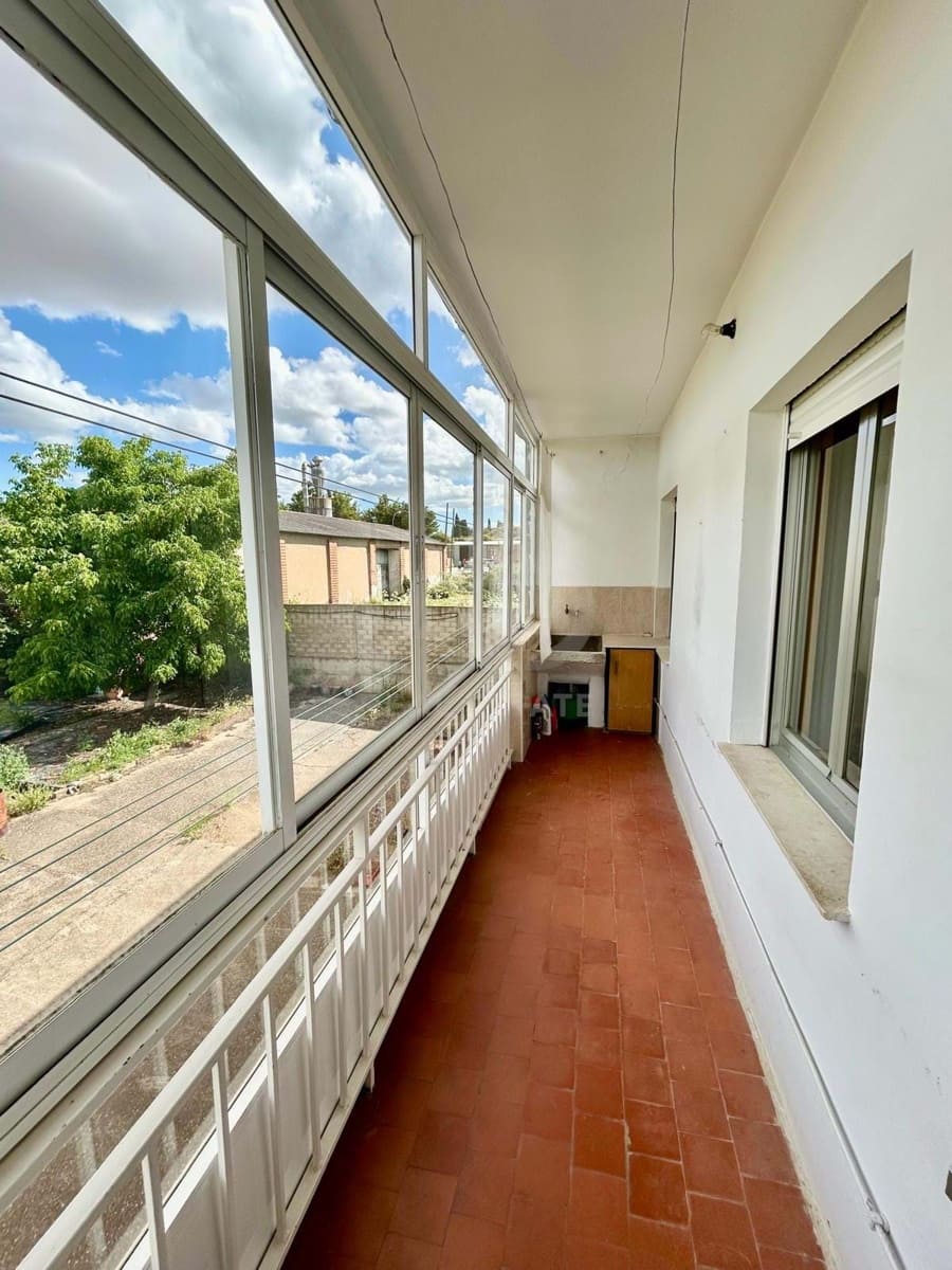 3 soveværelse Byhus til salg i Leon by med garage - € 180.000 (Ref: 9991380)