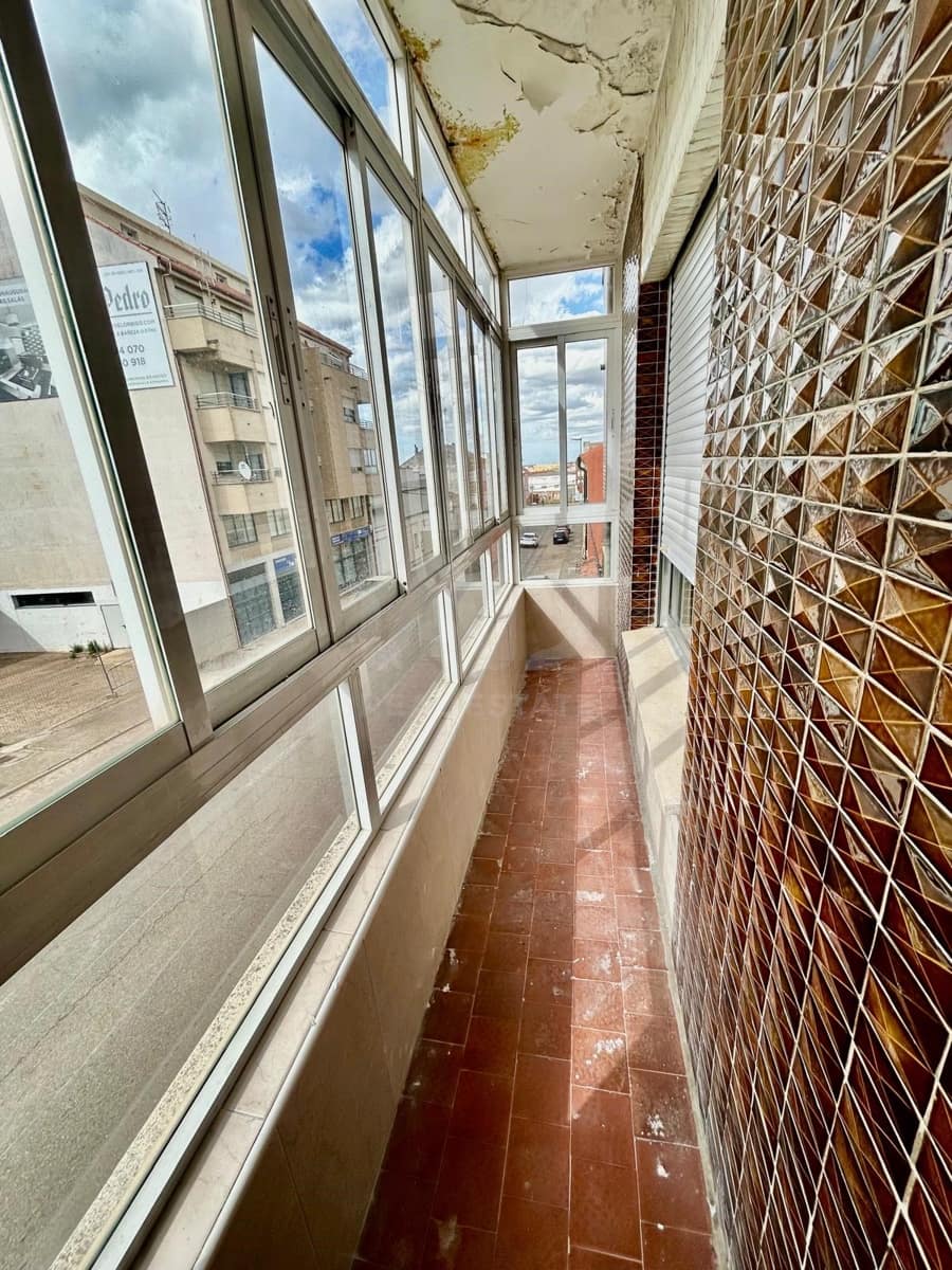3 soveværelse Byhus til salg i Leon by med garage - € 180.000 (Ref: 9991380)