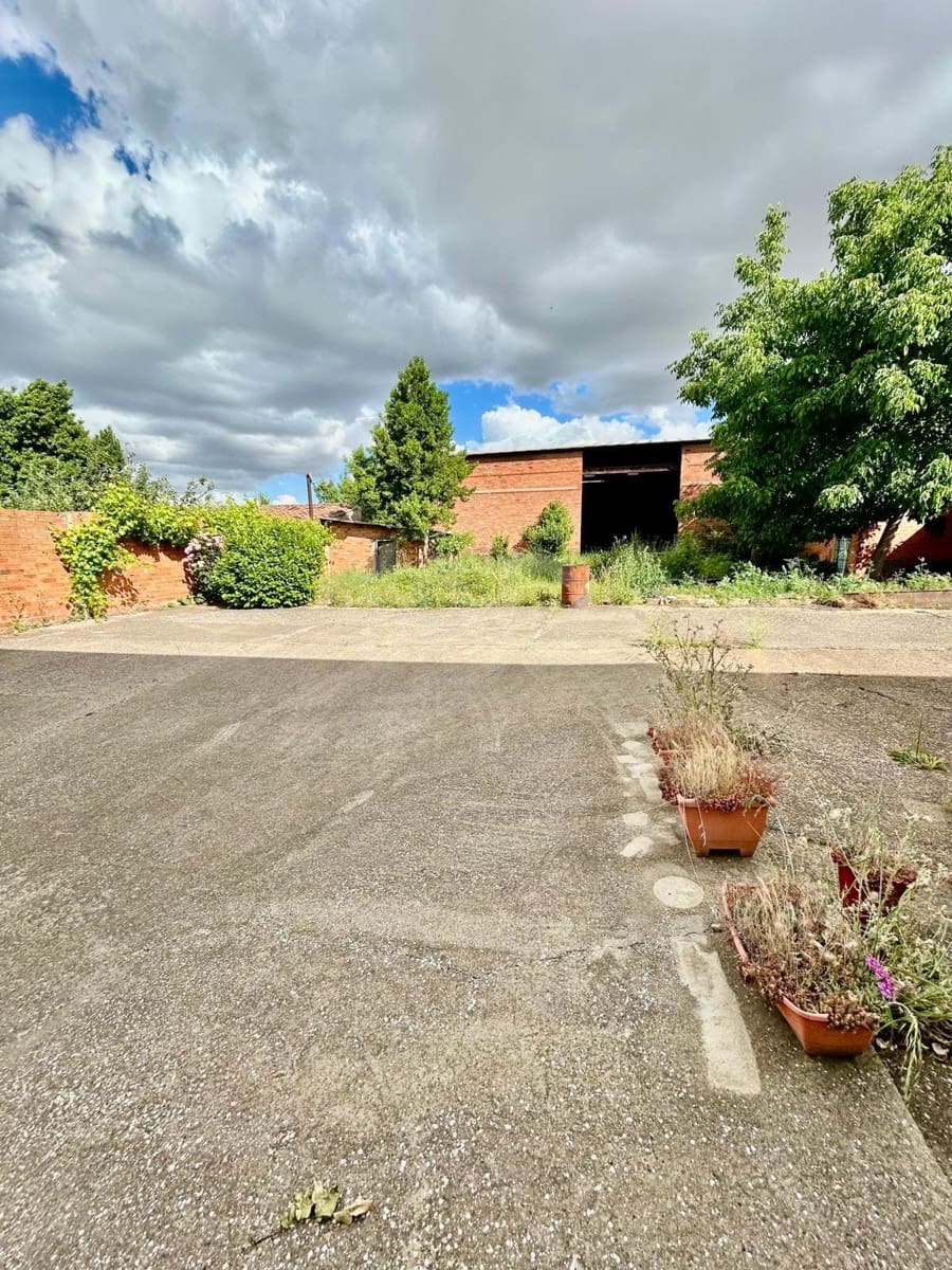 3 soveværelse Byhus til salg i Leon by med garage - € 180.000 (Ref: 9991380)