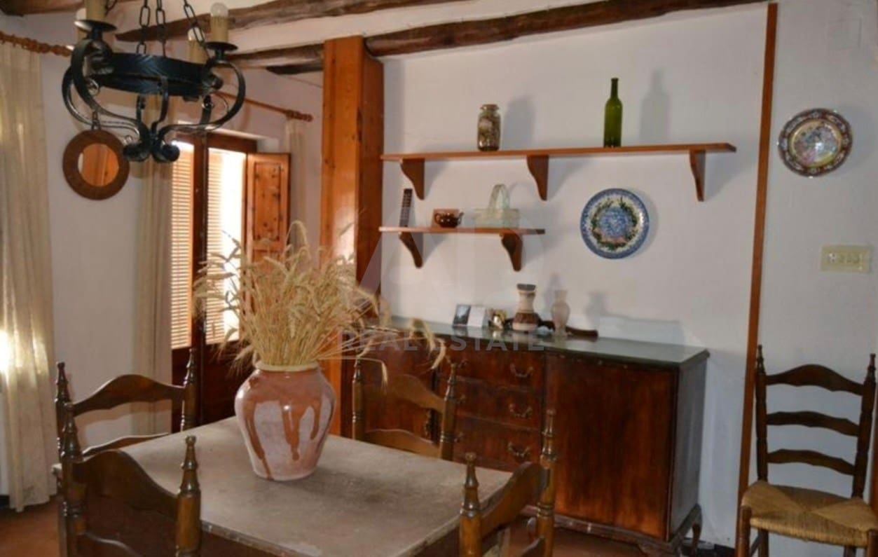 Hus til salgs i Lleida by - € 95 000 (Ref: 9991381)