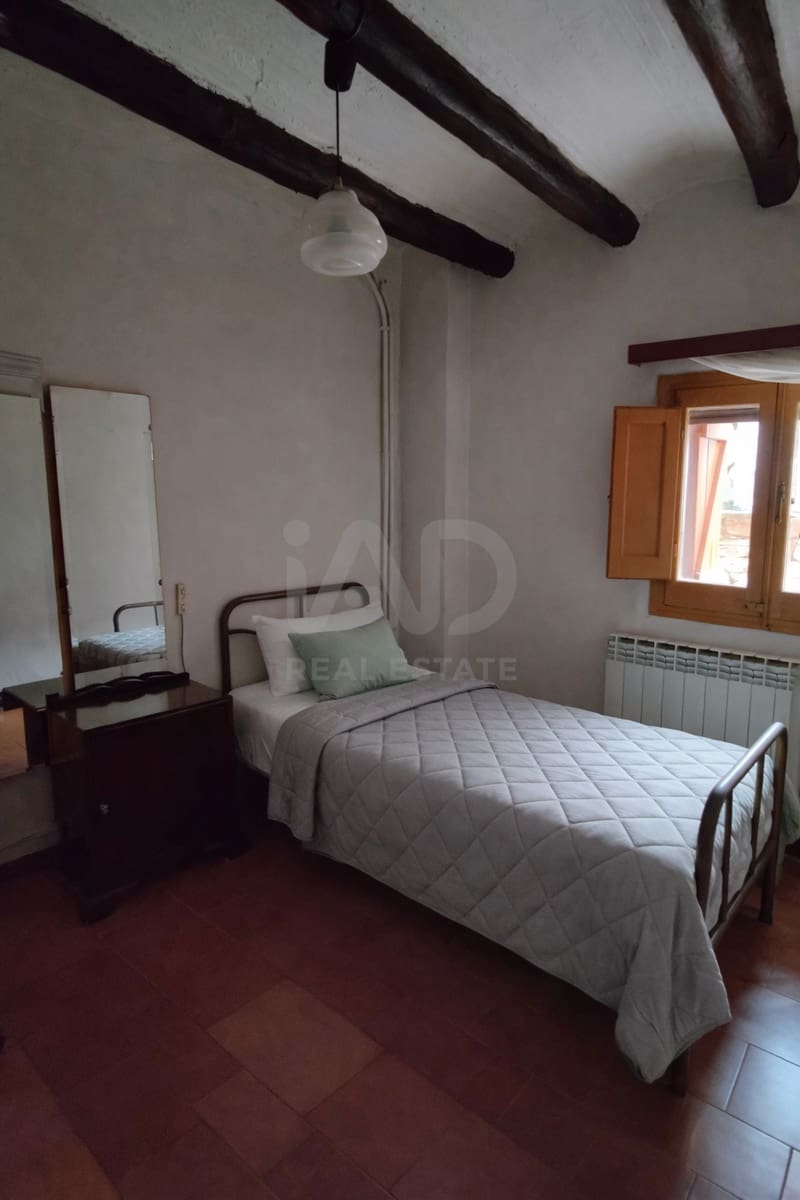 Hus til salgs i Lleida by - € 95 000 (Ref: 9991381)