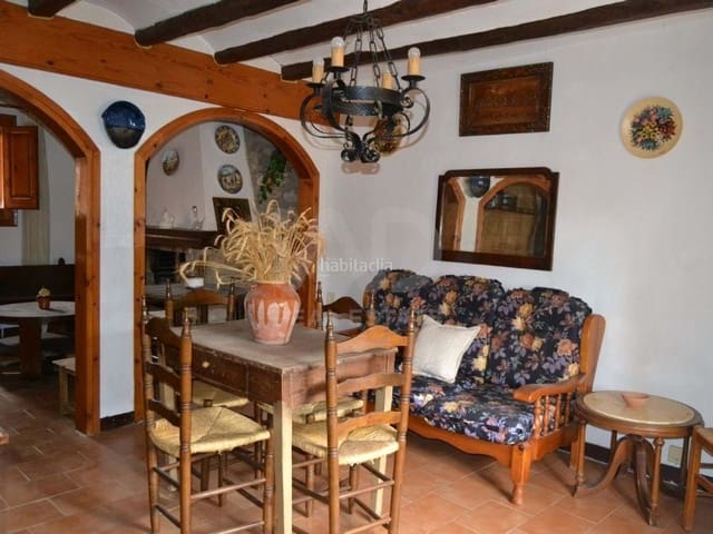 Byhus til salg i Lleida by - € 95.000 (Ref: 9991381)