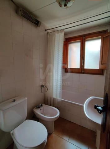 Byhus til salg i Lleida by - € 95.000 (Ref: 9991381)