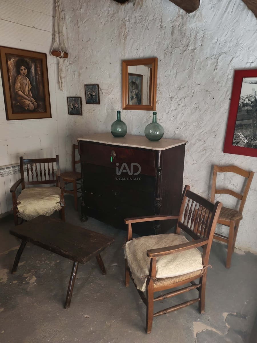 Hus til salgs i Lleida by - € 95 000 (Ref: 9991381)