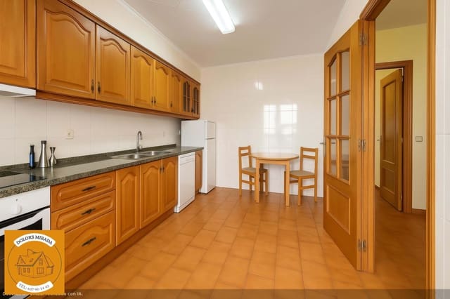 5 soveværelse Rækkehus til salg i Lleida by med garage - € 116.000 (Ref: 9991383)