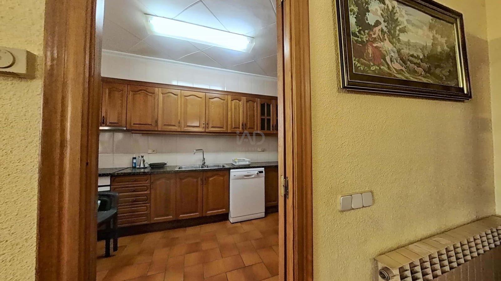 5 bedroom Terraced Villa for sale in Lleida city with garage - € 116,000 (Ref: 9991383)