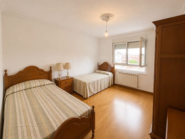 8 Zimmer Haus zu verkaufen in León Stadt mit Garage - 345.000 € (Ref: 9991384)