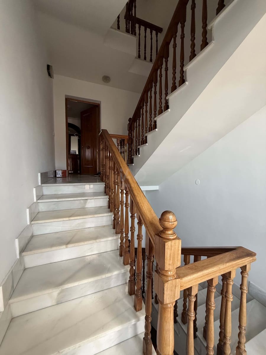 8 Zimmer Haus zu verkaufen in Leon Stadt mit Garage - 345.000 € (Ref: 9991384)