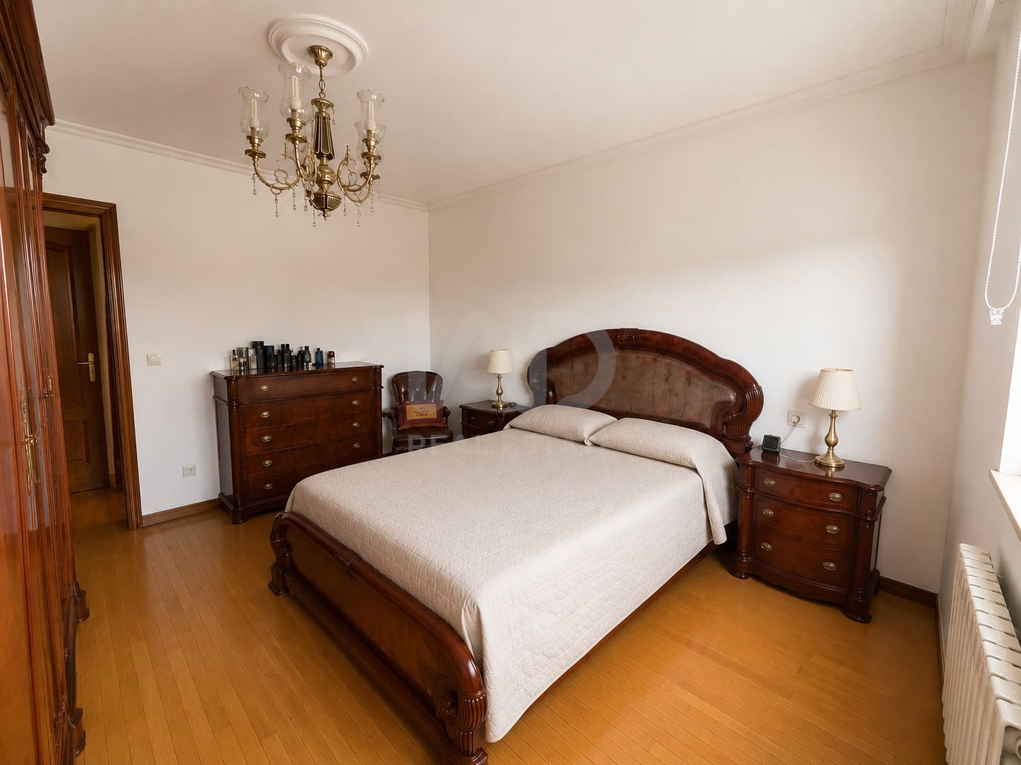 8 Zimmer Haus zu verkaufen in Leon Stadt mit Garage - 345.000 € (Ref: 9991384)