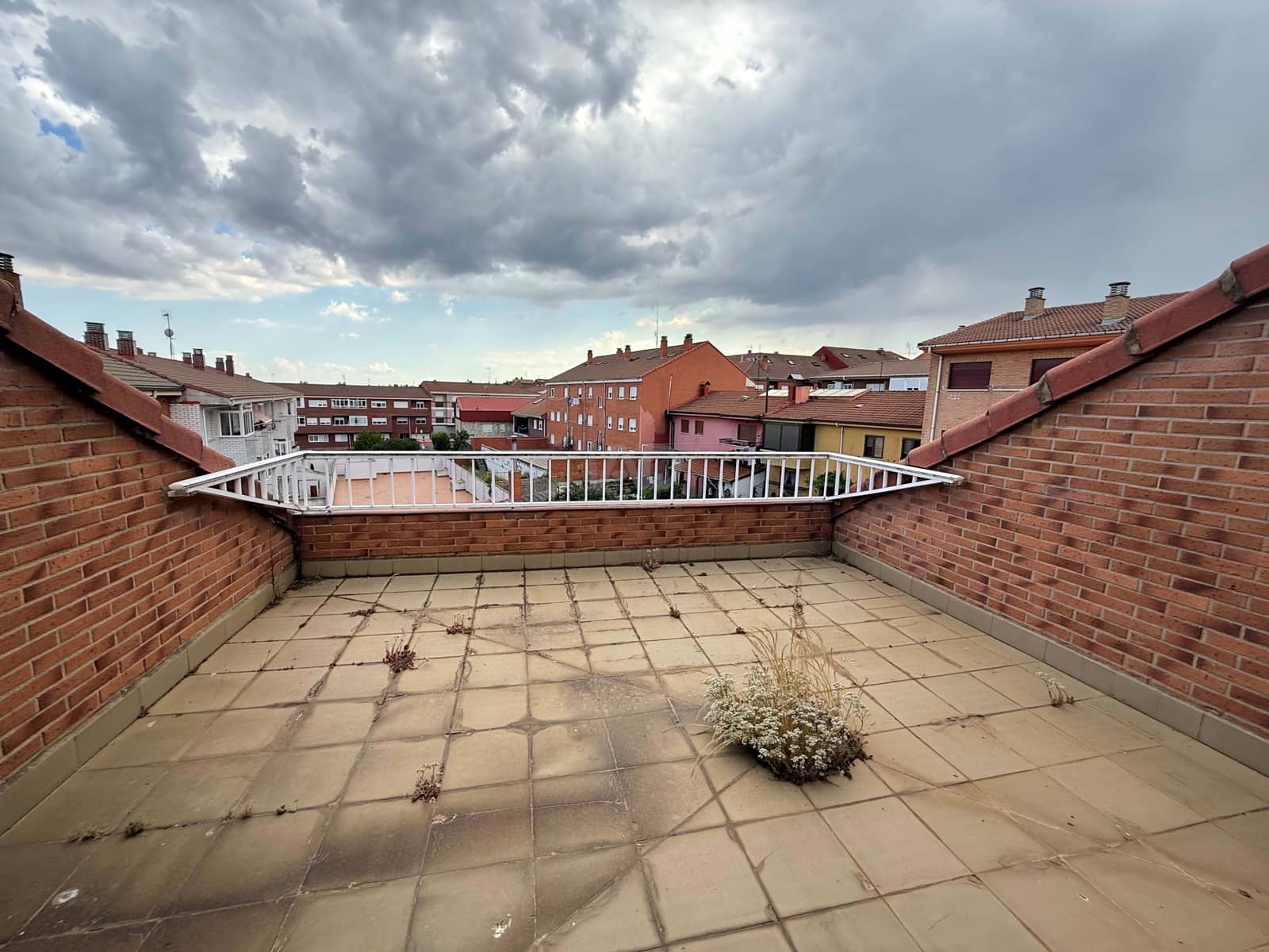 8 Zimmer Haus zu verkaufen in Leon Stadt mit Garage - 345.000 € (Ref: 9991384)