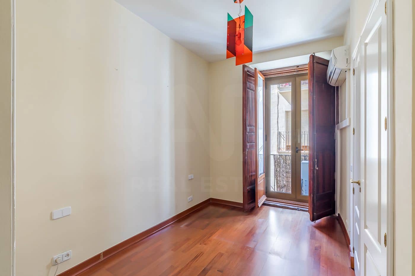 1 sovrum Lägenhet till salu i Madrid stad - 550 000 € (Ref: 9991385)
