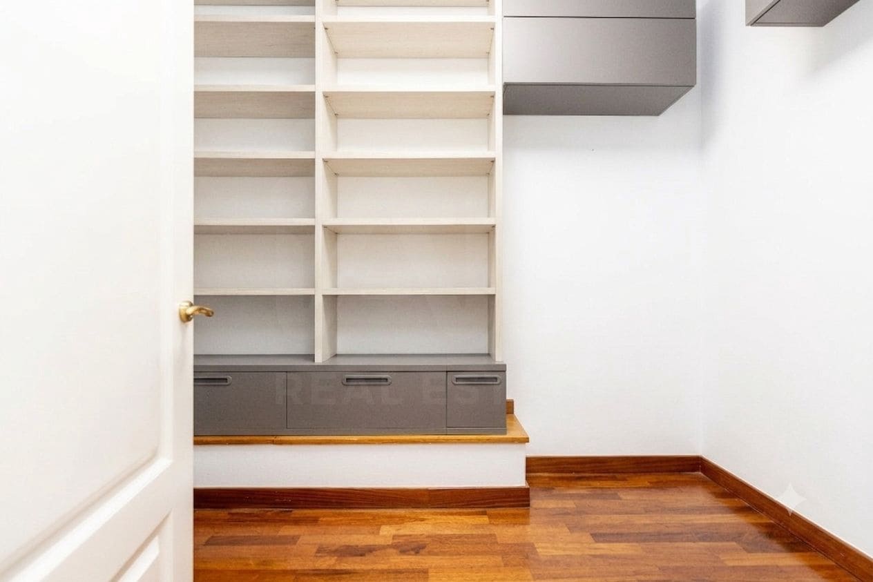 1 sovrum Lägenhet till salu i Madrid stad - 550 000 € (Ref: 9991385)