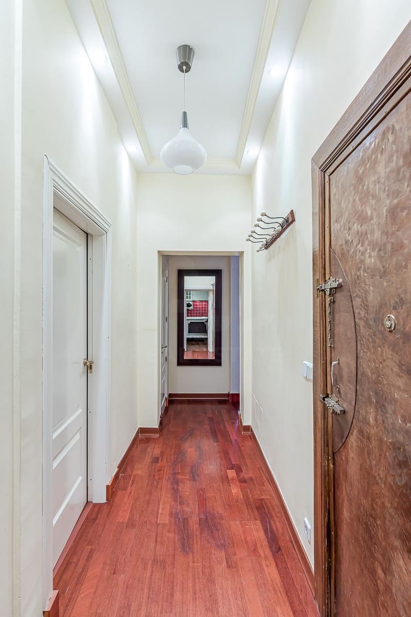 1 sovrum Lägenhet till salu i Madrid stad - 550 000 € (Ref: 9991385)
