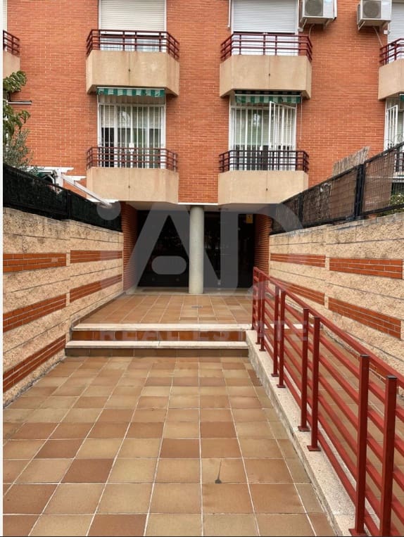 3 sovrum Lägenhet till salu i Madrid stad med garage - 280 000 € (Ref: 9991388)