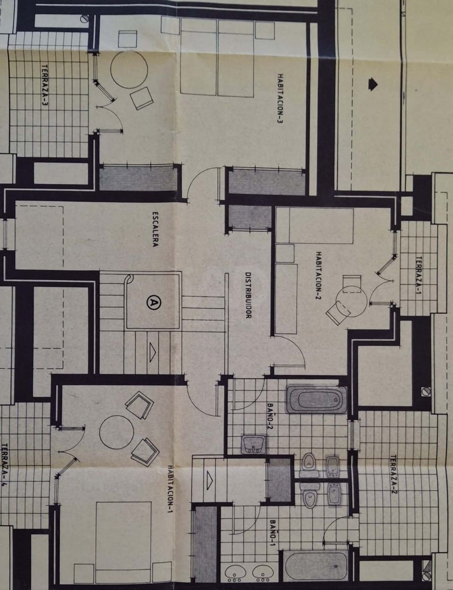 4 Zimmer Haus zu verkaufen in Leon Stadt mit Garage - 366.000 € (Ref: 9991390)