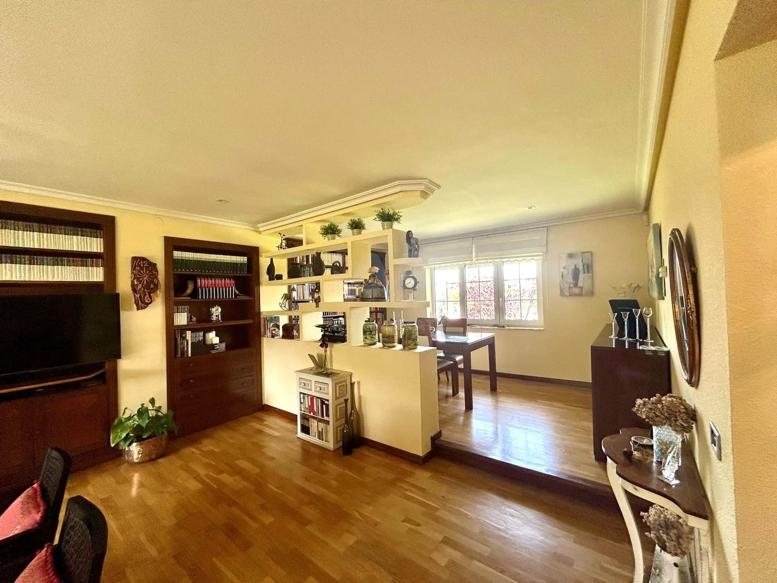 4 Zimmer Haus zu verkaufen in Leon Stadt mit Garage - 366.000 € (Ref: 9991390)
