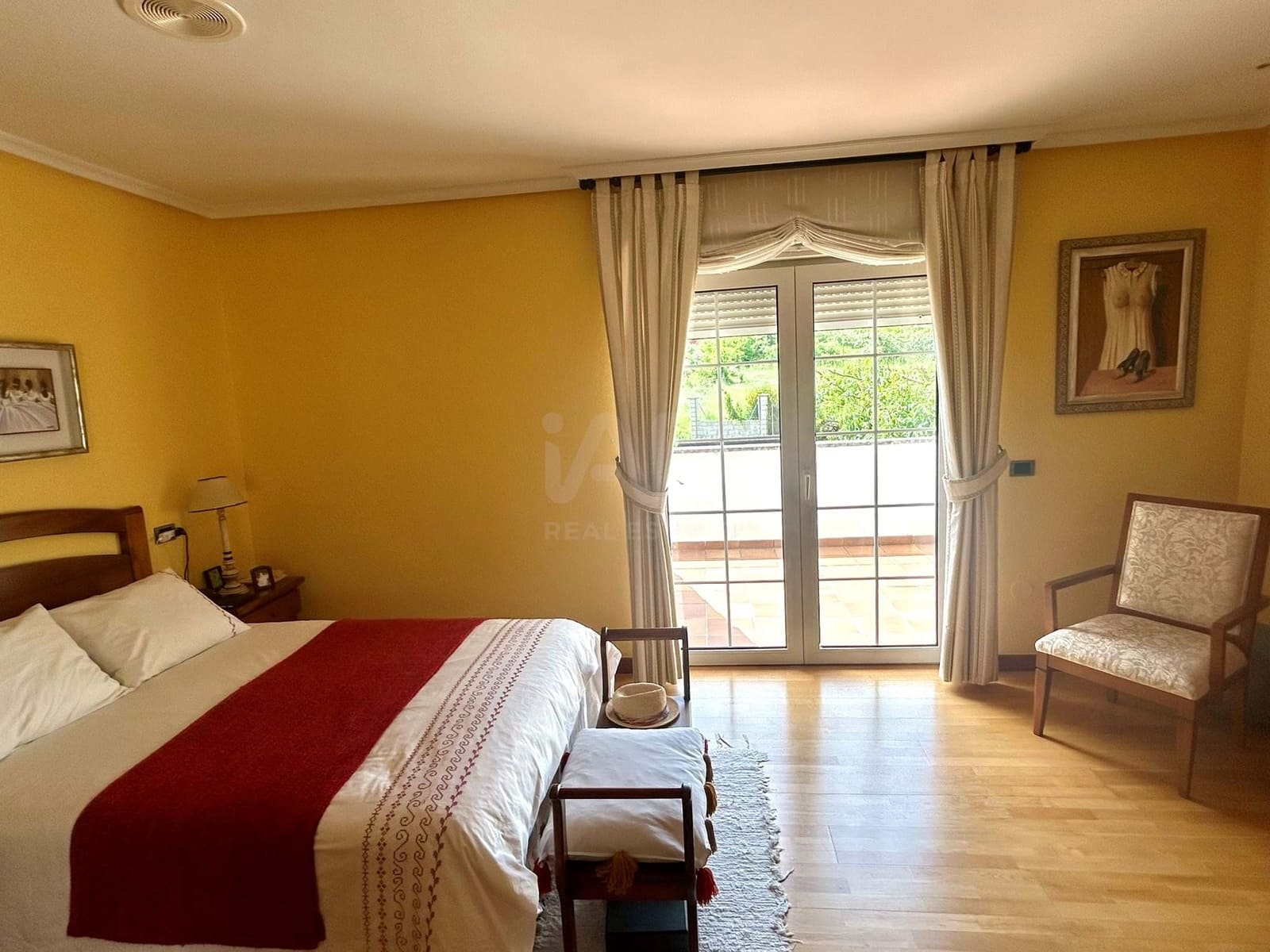 4 Zimmer Haus zu verkaufen in Leon Stadt mit Garage - 366.000 € (Ref: 9991390)