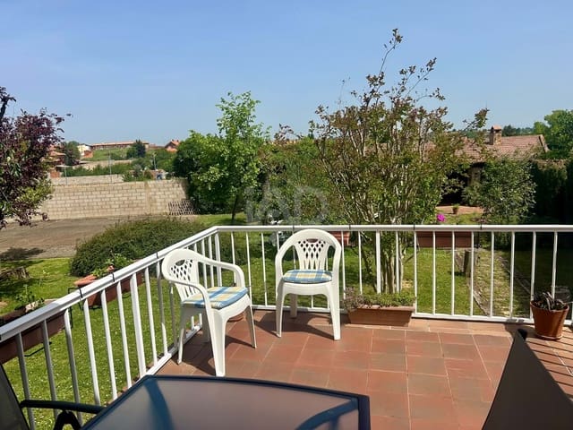 4 Zimmer Haus zu verkaufen in León Stadt mit Garage - 366.000 € (Ref: 9991390)