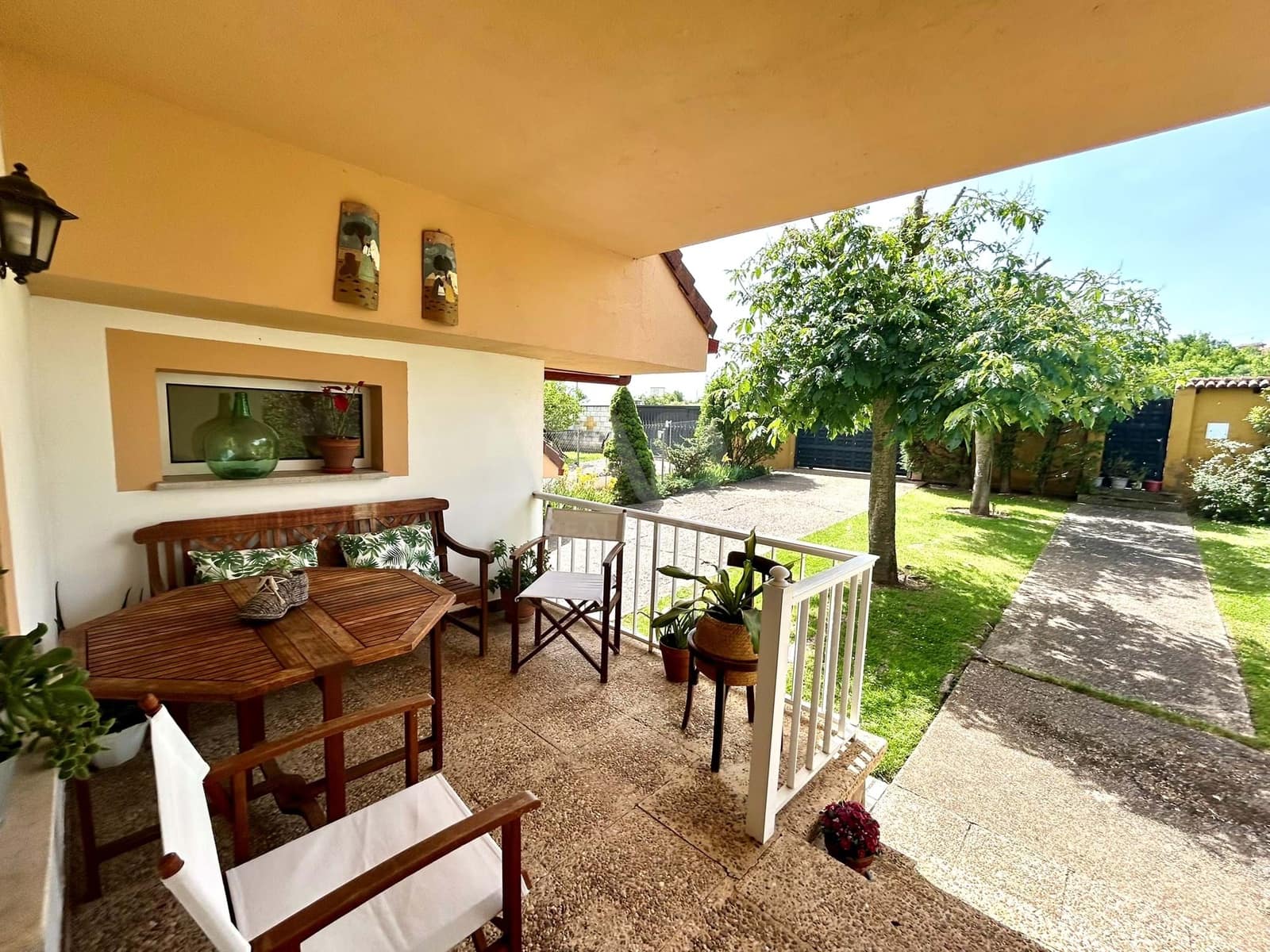 4 Zimmer Haus zu verkaufen in Leon Stadt mit Garage - 366.000 € (Ref: 9991390)