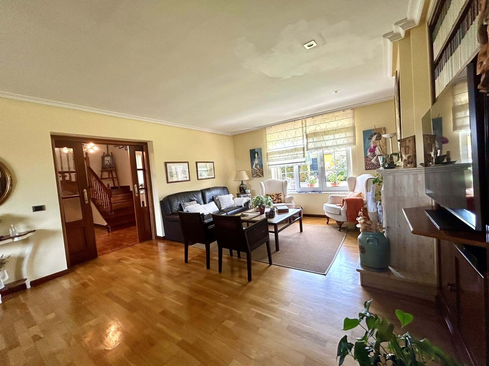 4 Zimmer Haus zu verkaufen in Leon Stadt mit Garage - 366.000 € (Ref: 9991390)