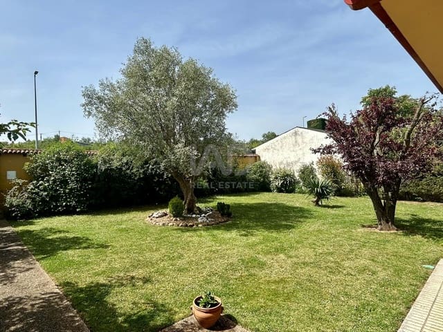 4 Zimmer Haus zu verkaufen in León Stadt mit Garage - 366.000 € (Ref: 9991390)