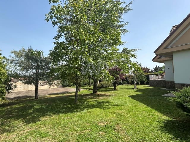 4 Zimmer Haus zu verkaufen in León Stadt mit Garage - 366.000 € (Ref: 9991390)