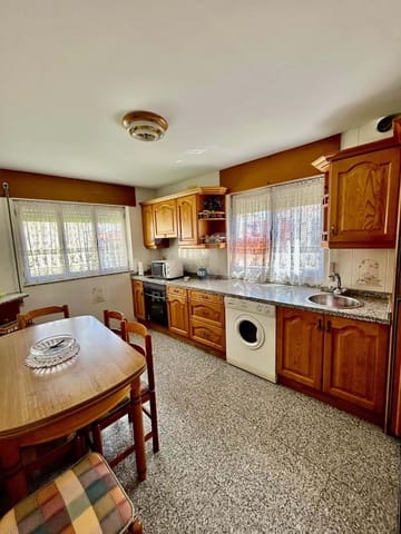 3 Zimmer Haus zu verkaufen in León Stadt mit Garage - 120.000 € (Ref: 9991391)