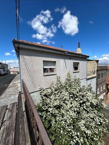 3 Zimmer Haus zu verkaufen in León Stadt mit Garage - 120.000 € (Ref: 9991391)