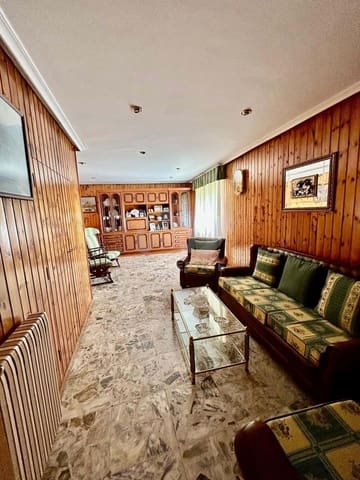 3 Zimmer Haus zu verkaufen in León Stadt mit Garage - 120.000 € (Ref: 9991391)