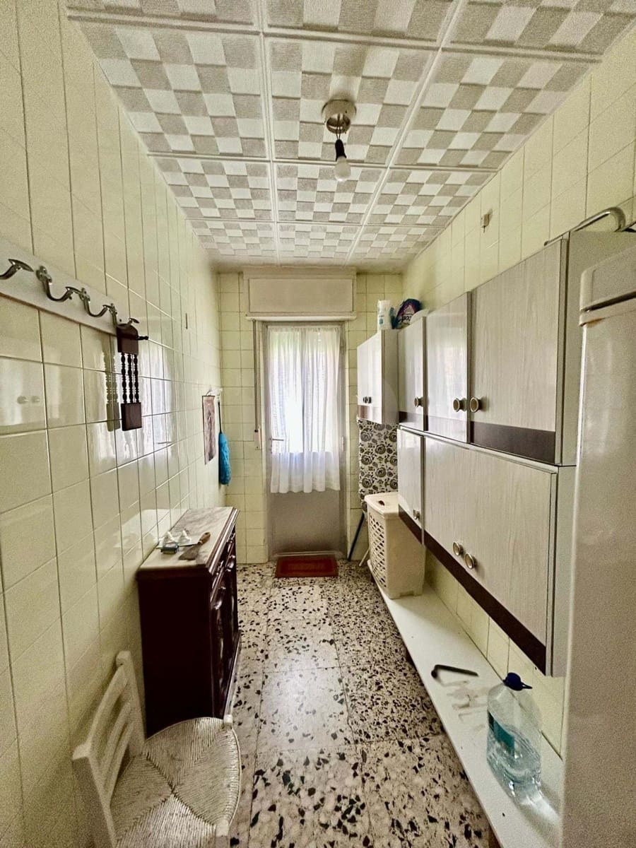 3 Zimmer Haus zu verkaufen in Leon Stadt mit Garage - 120.000 € (Ref: 9991391)