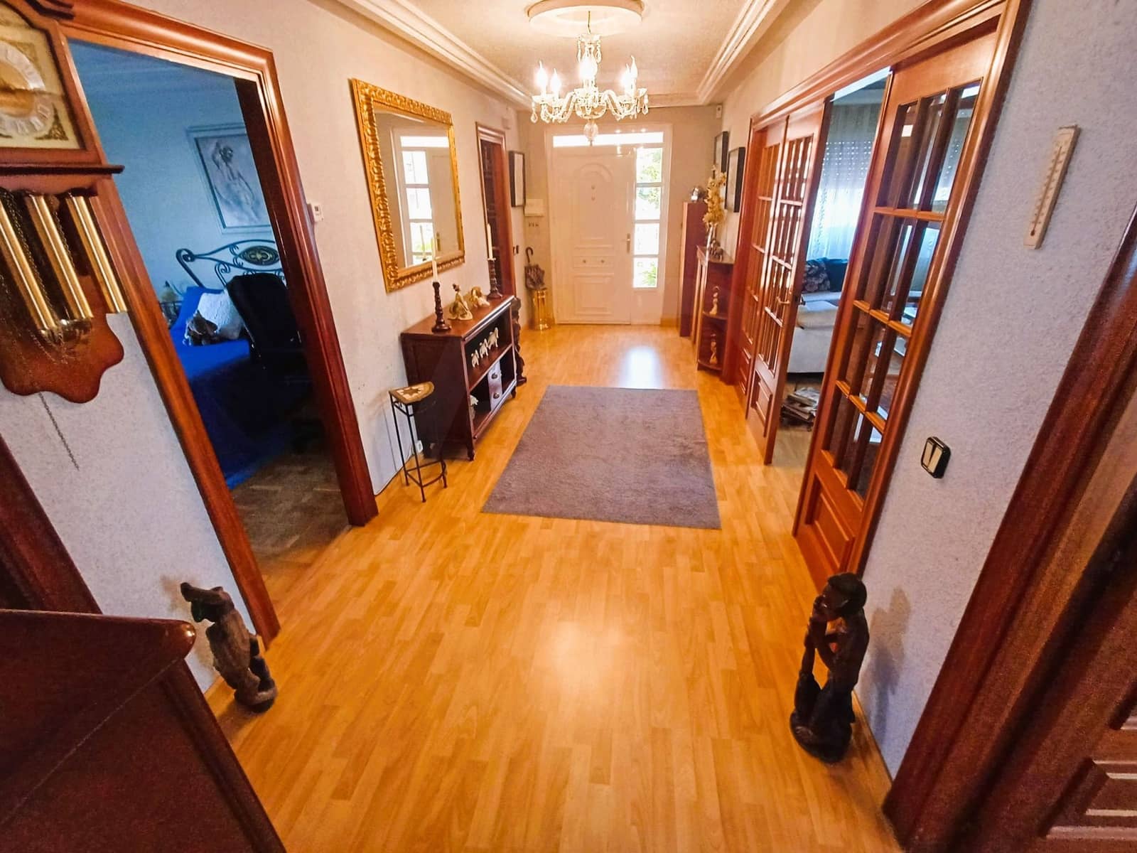 3 bedroom Villa for sale in Leon city with garage - € 225,000 (Ref: 9991396)